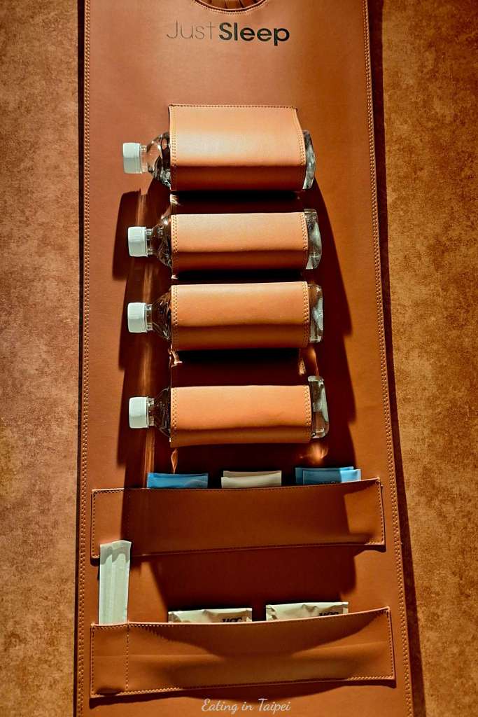 Just Sleep Tainan Superior Twin drinks 2