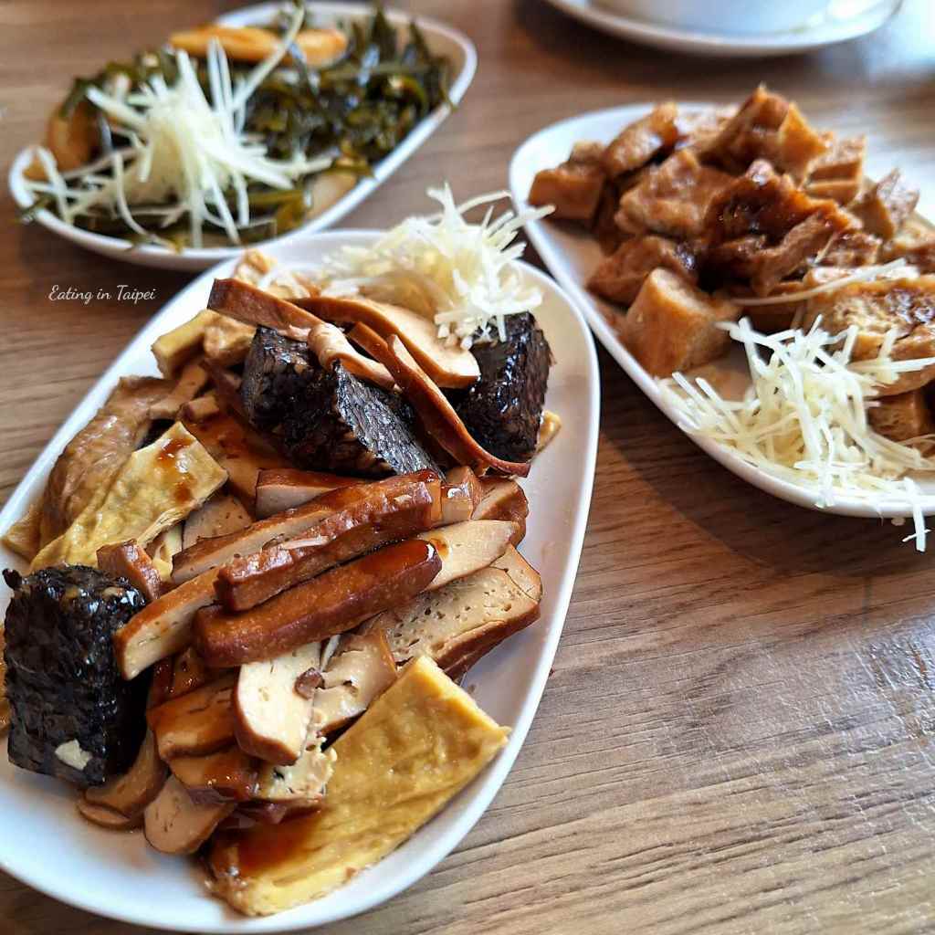 Moon moon food braised food 3