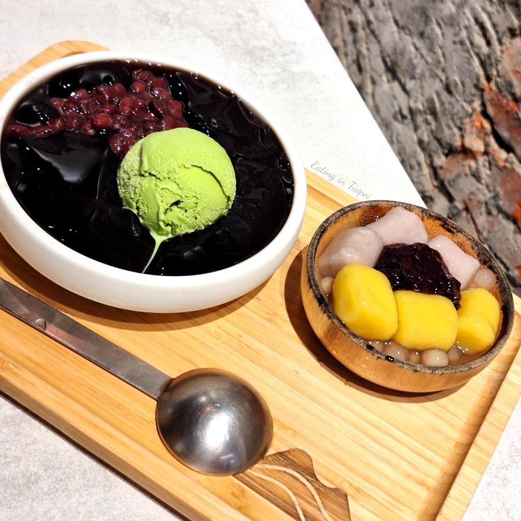 Pa Shih Mesona assorted grass jelly combo with matcha icecream