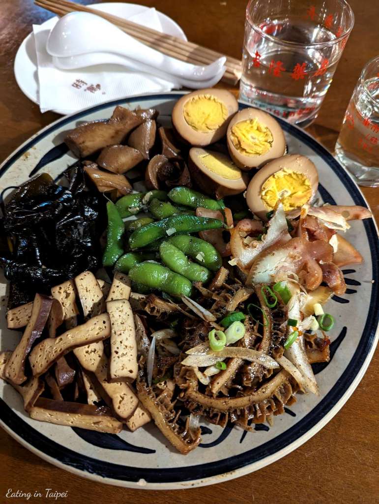 Shiyu beef noodles braised assortment
